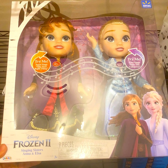 Other - Frozen singing sister